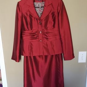 Jones wear suit size 14